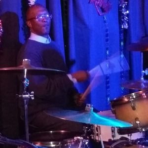 Meet your Posher, Lawrence